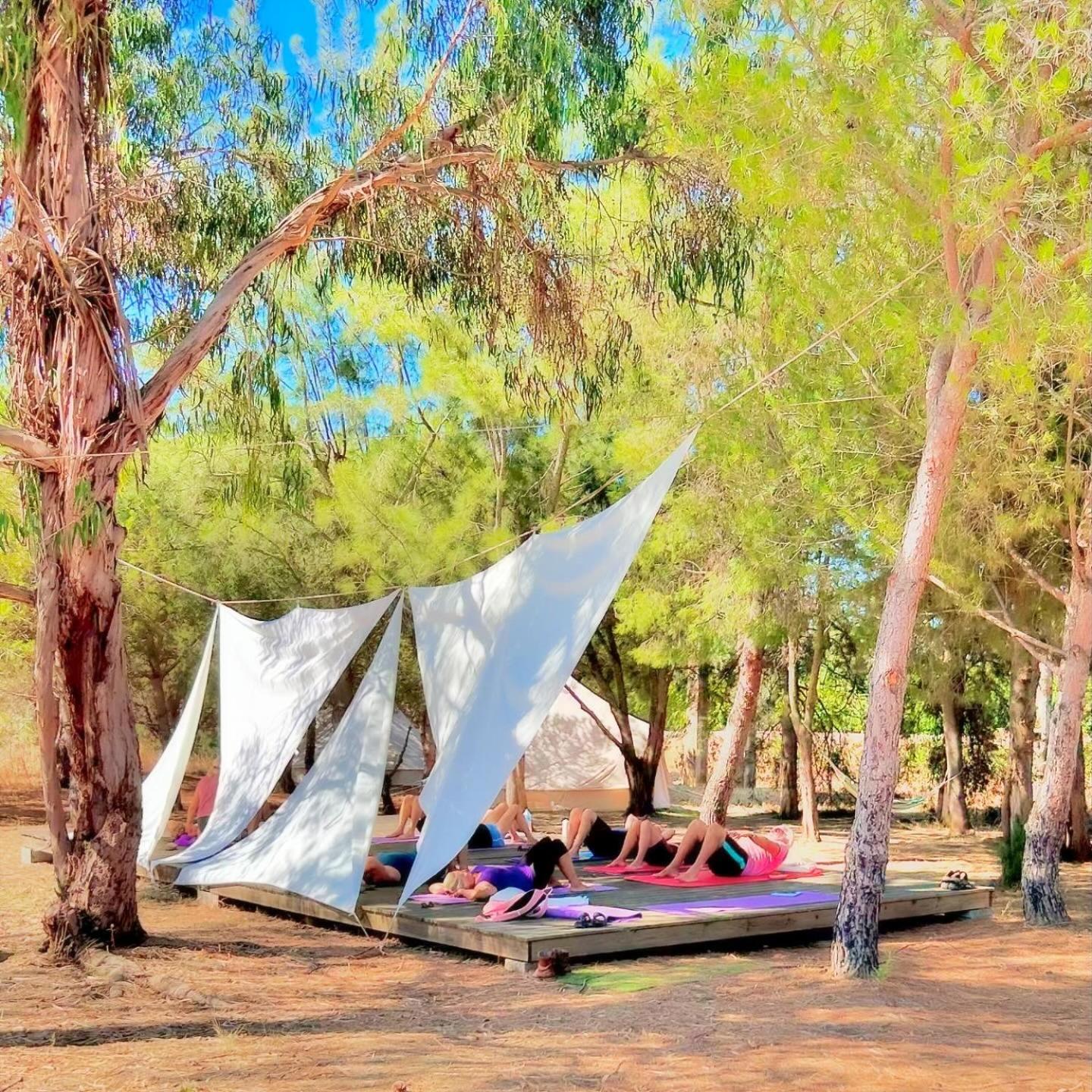 Glamping On Organic Yoga Farm With Natural Swimming Pool Near Beach มอนคาราปาโช ภายนอก รูปภาพ